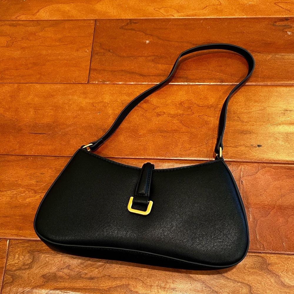 H & M Black Purse With Gold Hardware